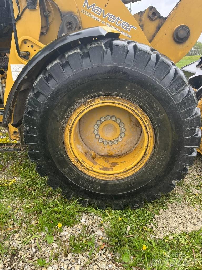 CAT 926M Naudoti ratiniai krautuvai