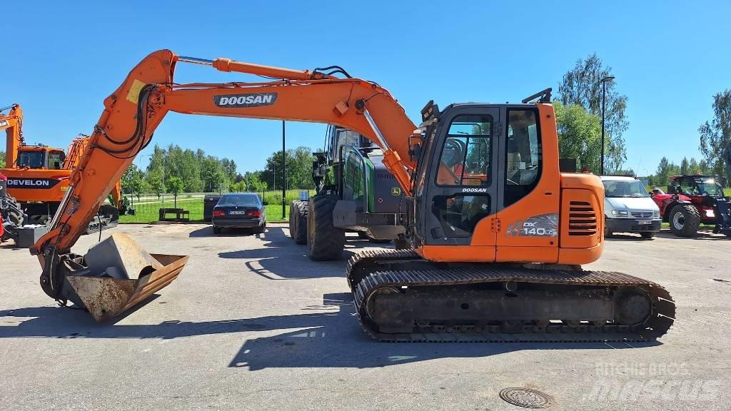 Doosan DX 140 LCR Vikšriniai ekskavatoriai