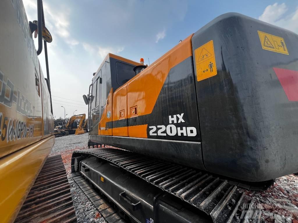 Hyundai HX 220HD Vikšriniai ekskavatoriai