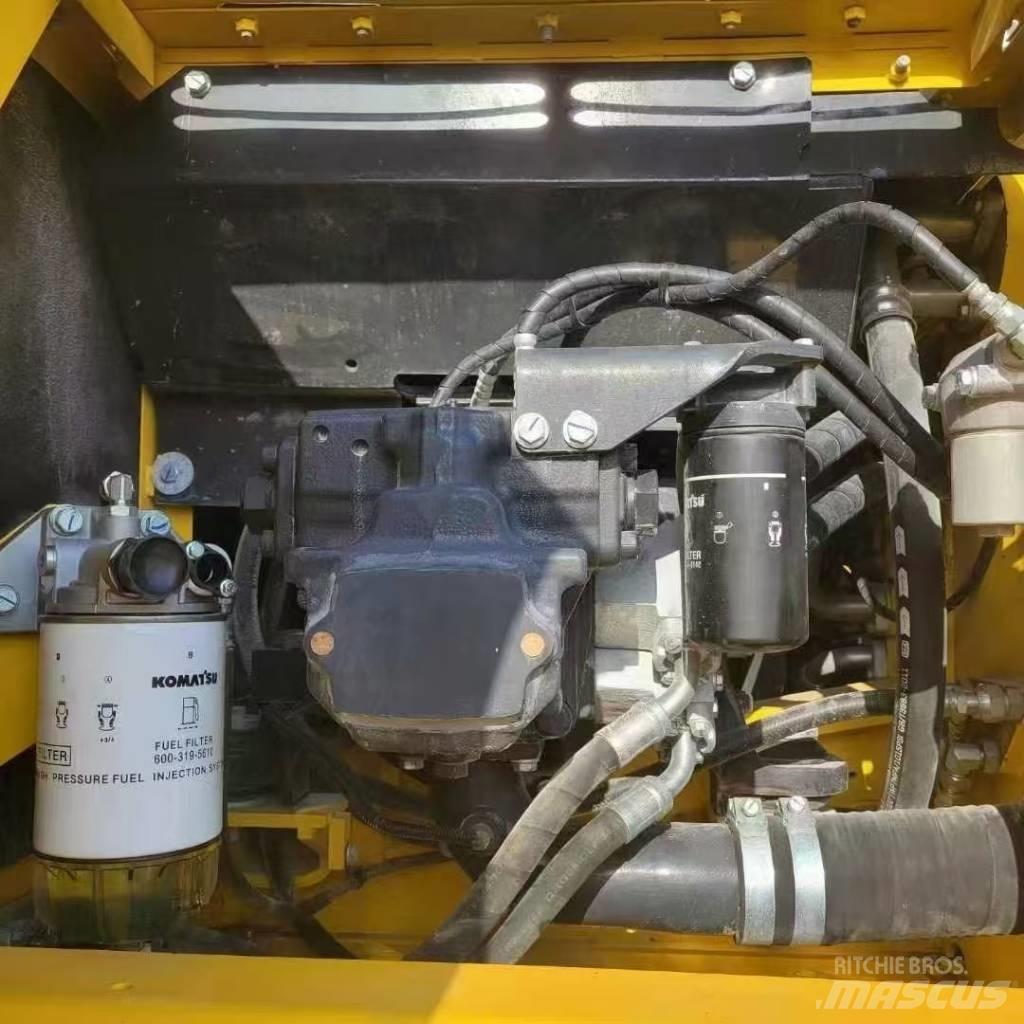 Komatsu 240LC-8 Vikšriniai ekskavatoriai