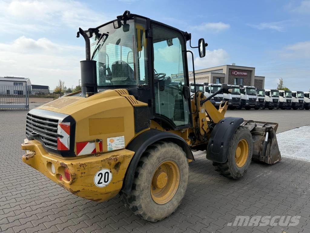 CAT 908 H Naudoti ratiniai krautuvai