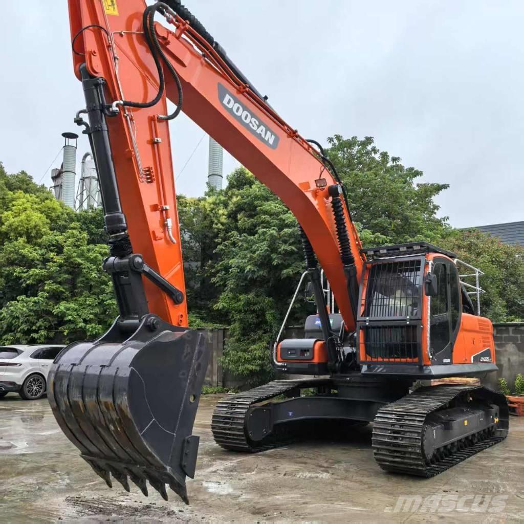 Doosan DX 225 LCA Vikšriniai ekskavatoriai