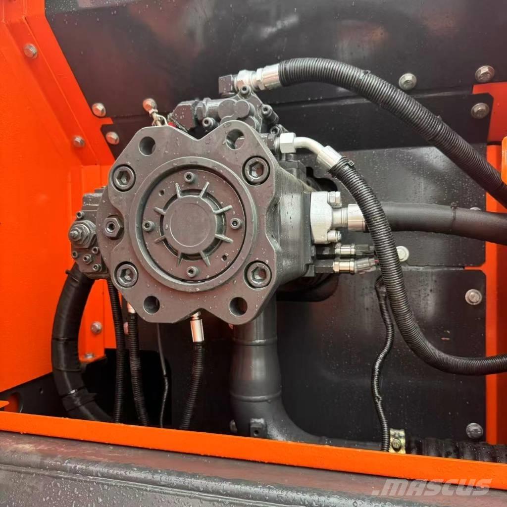 Doosan DX 225 LCA Vikšriniai ekskavatoriai
