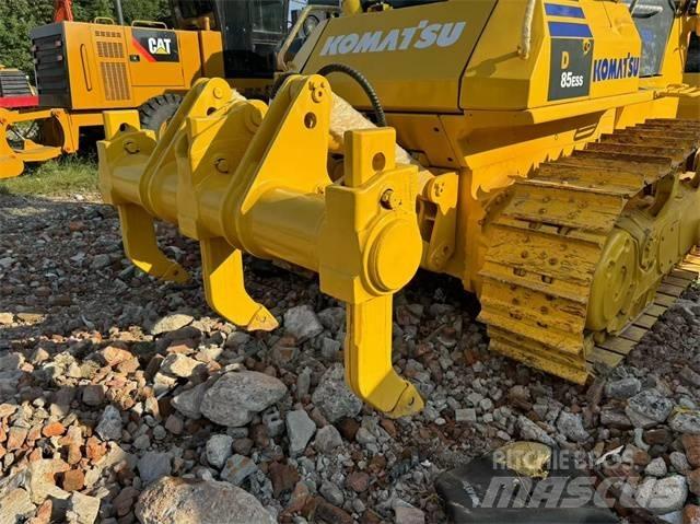 Komatsu D 85 Vikšriniai buldozeriai