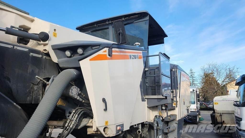 Wirtgen W210 FI Betono akmens klojimo technika
