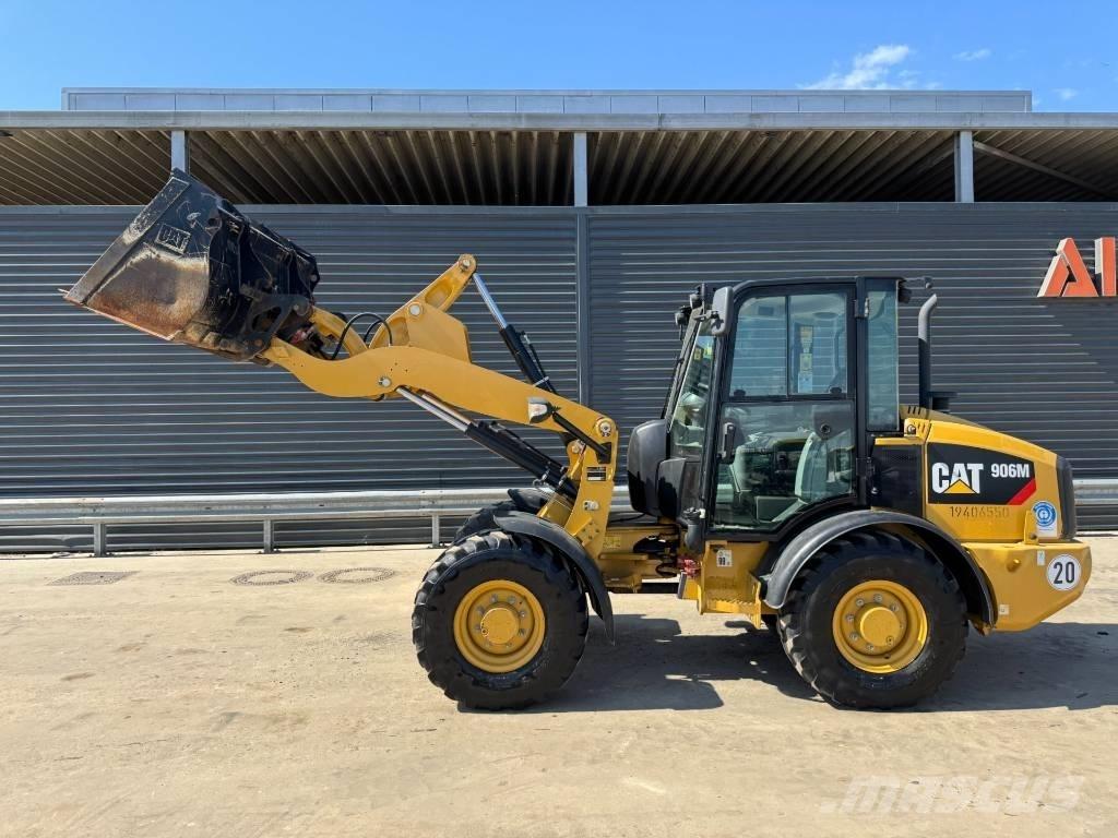 CAT 906M Naudoti ratiniai krautuvai