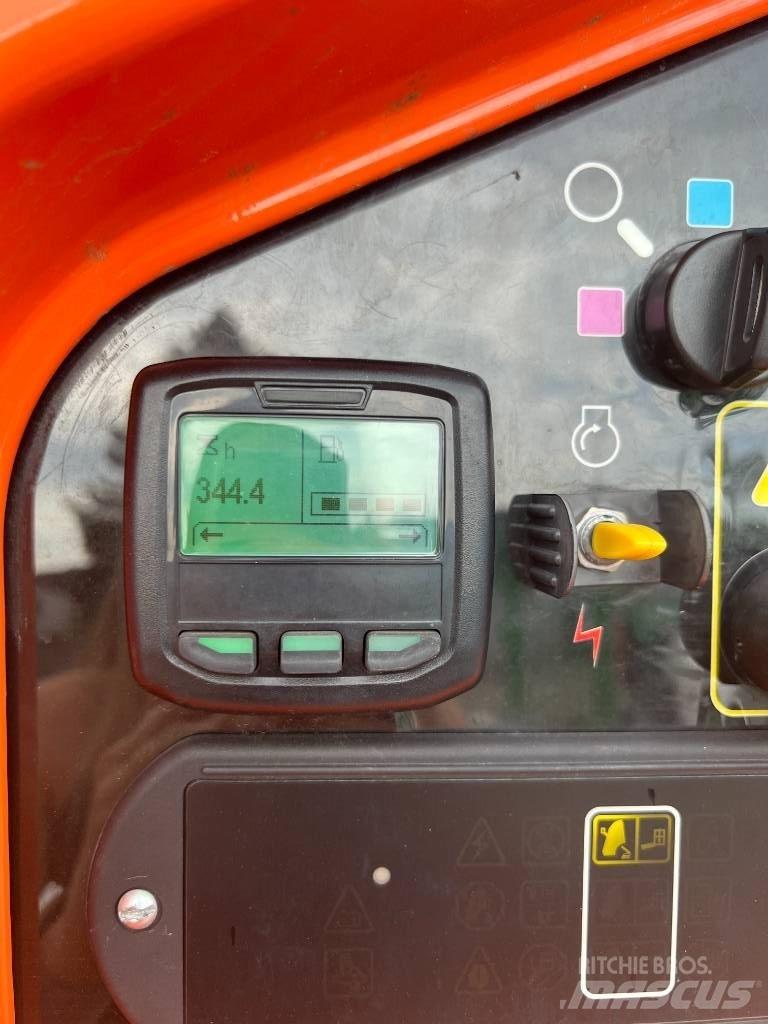 JLG 460 SJ Teleskopiniai keltuvai