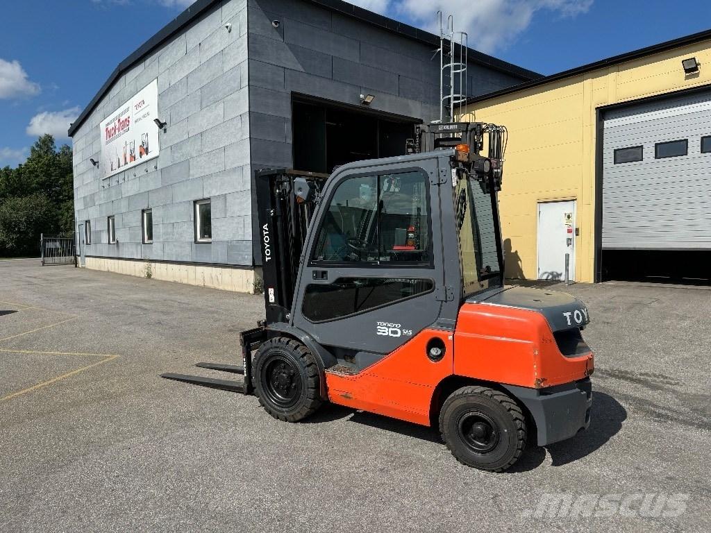Toyota 02-8FDF30 Dyzeliniai krautuvai
