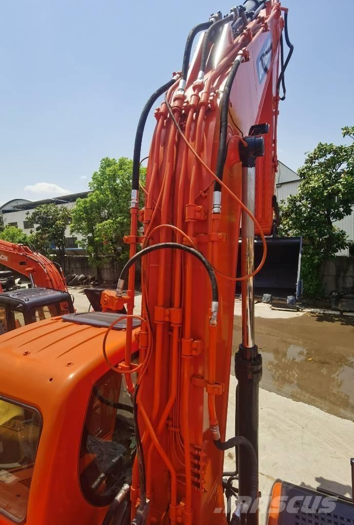 Doosan DX 225 LC Vikšriniai ekskavatoriai
