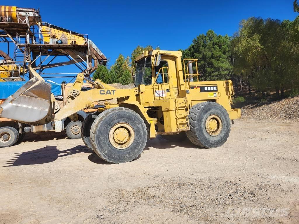 CAT 966E Naudoti ratiniai krautuvai