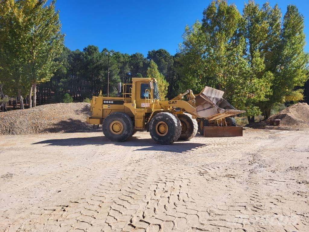 CAT 966E Naudoti ratiniai krautuvai
