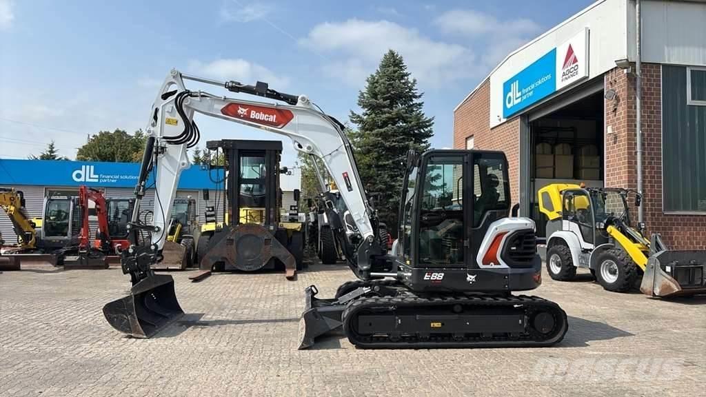 Bobcat E88 Specialūs ekskavatoriai