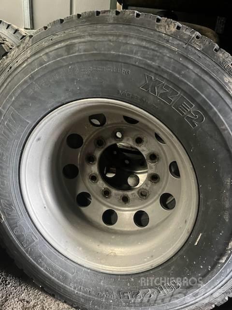 Freightliner M2 106 Dengtos priekabos