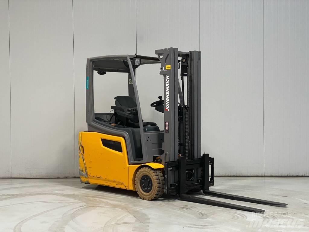 Jungheinrich EFG216 Elektriniai šakiniai krautuvai