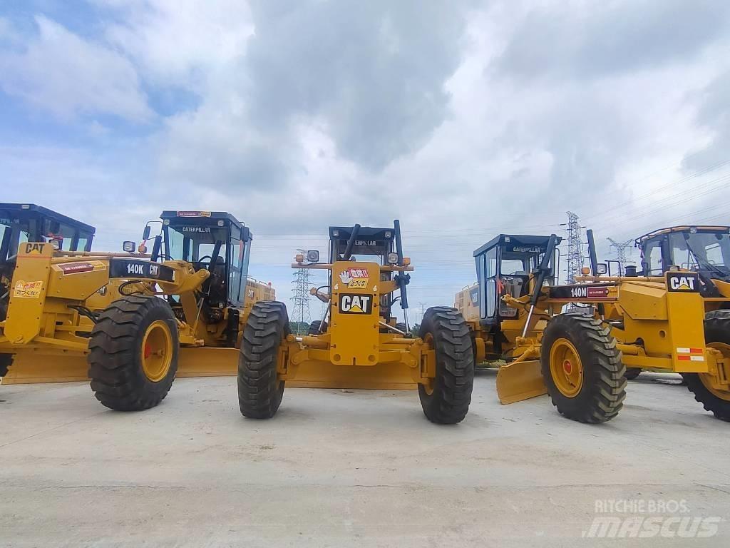 CAT 140 H Greideriai