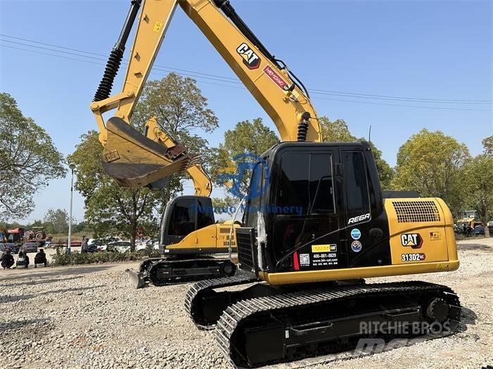 CAT 313D2GC Vidutinės galios ekskavatoriai 7-12 t