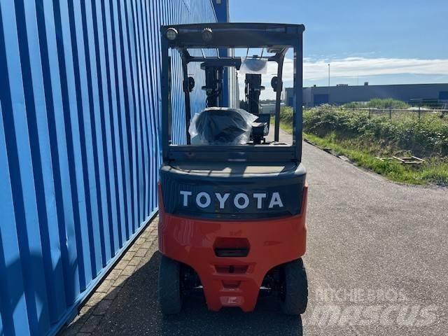 Toyota Traigo 80 Elektriniai šakiniai krautuvai