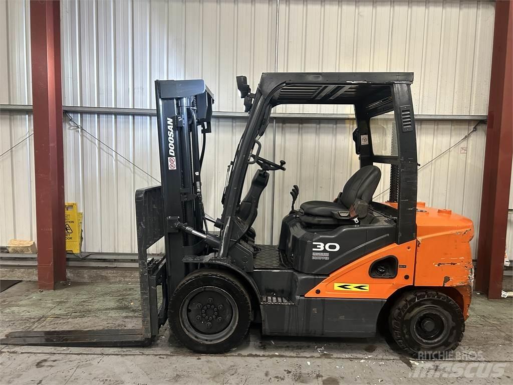 Doosan D30S-5 Dyzeliniai krautuvai