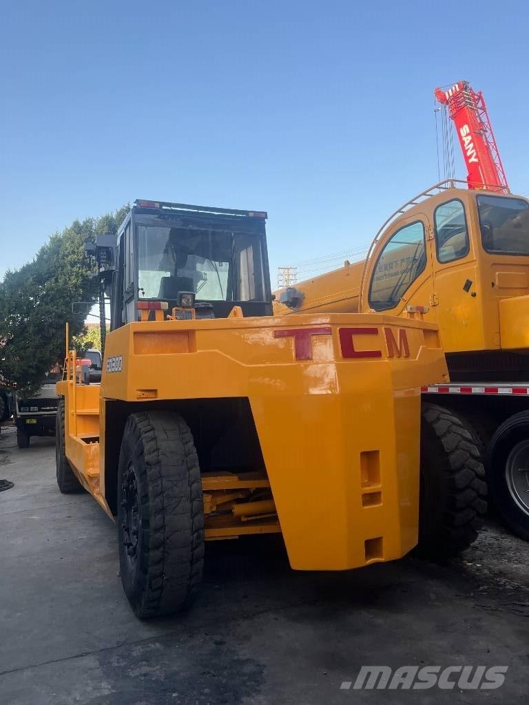 TCM FD 30 Dyzeliniai krautuvai