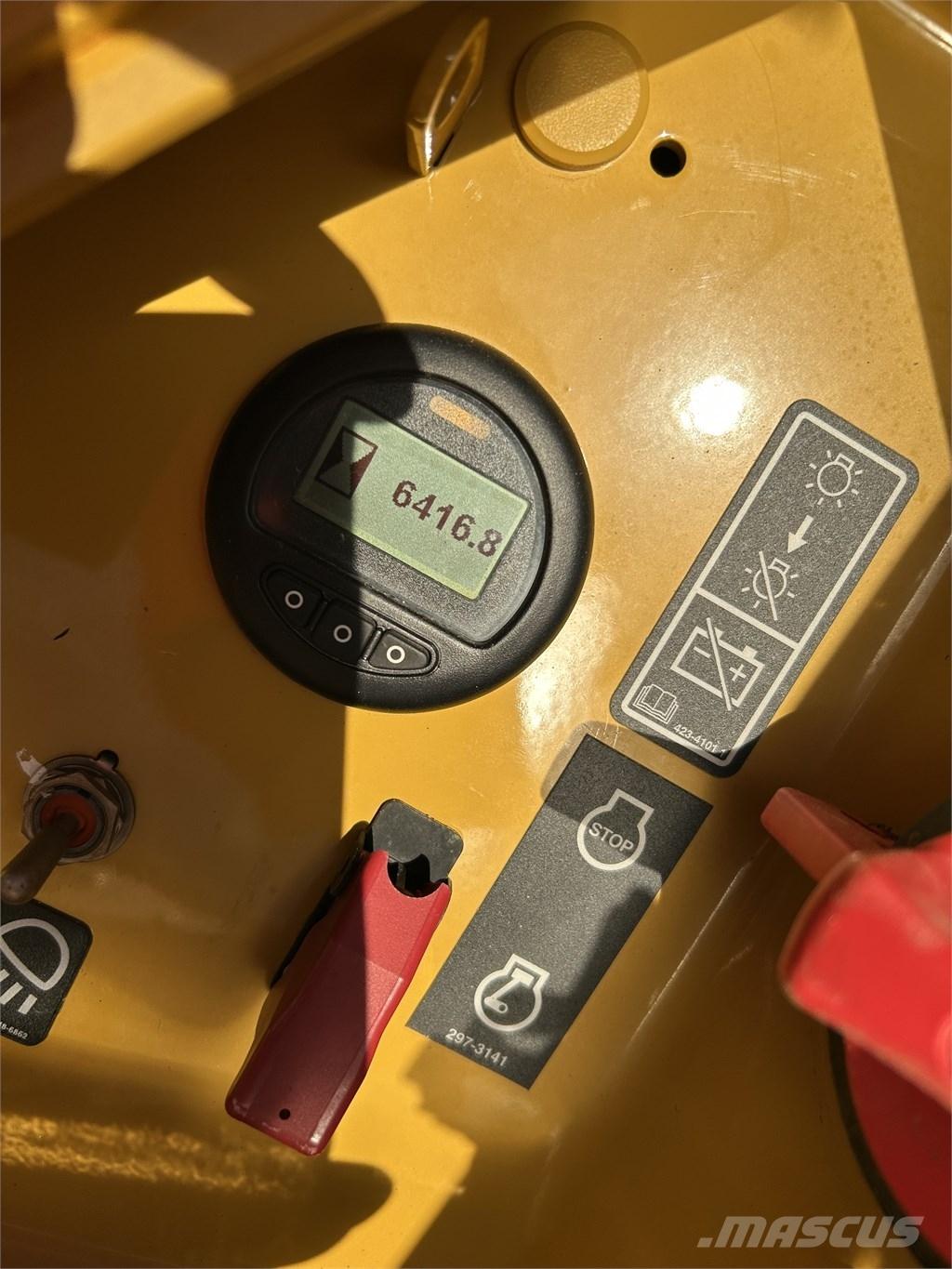 CAT D 5 LGP Vikšriniai buldozeriai