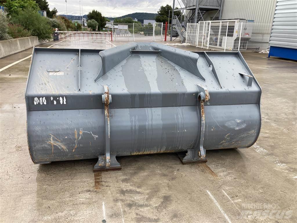 Liebherr L 538 Naudoti ratiniai krautuvai