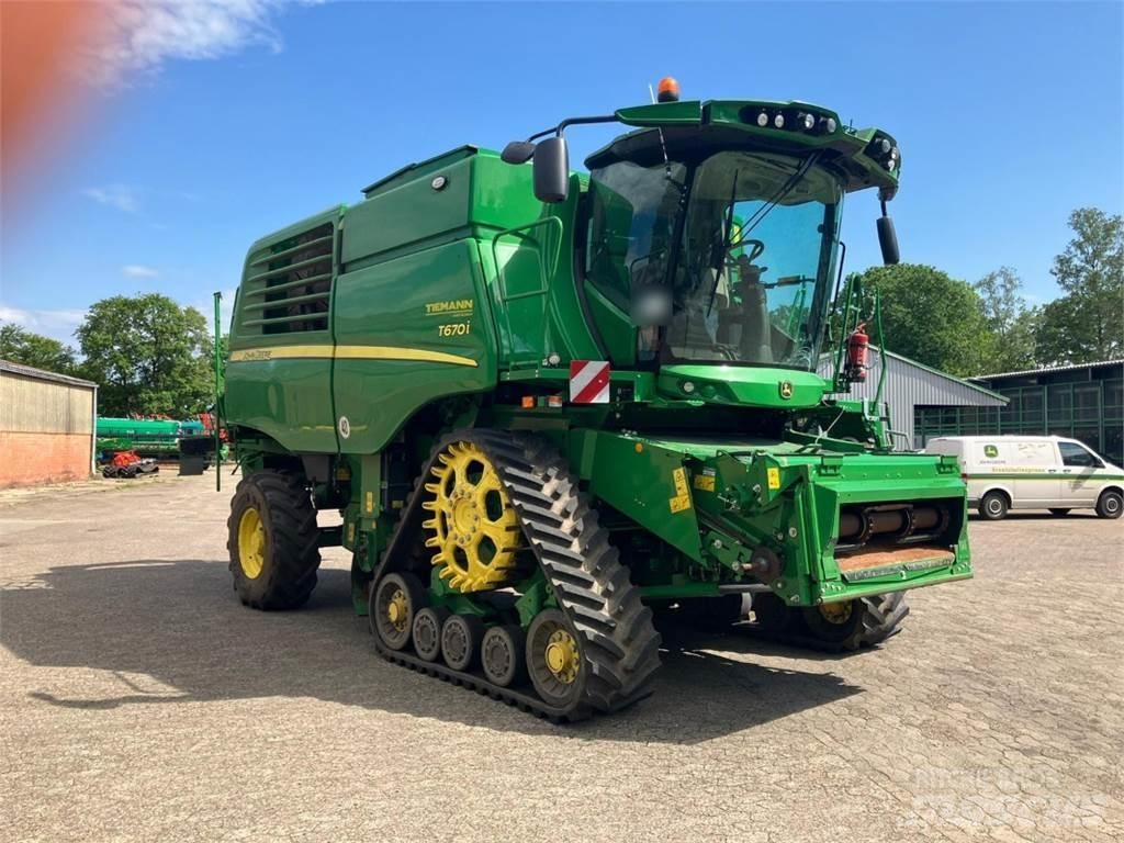 John Deere T670 Derliaus nuėmimo kombainai