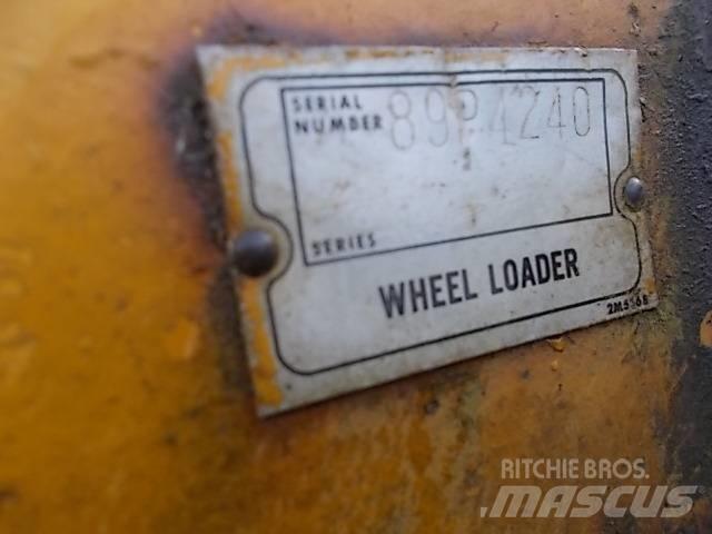 CAT 980B Naudoti ratiniai krautuvai