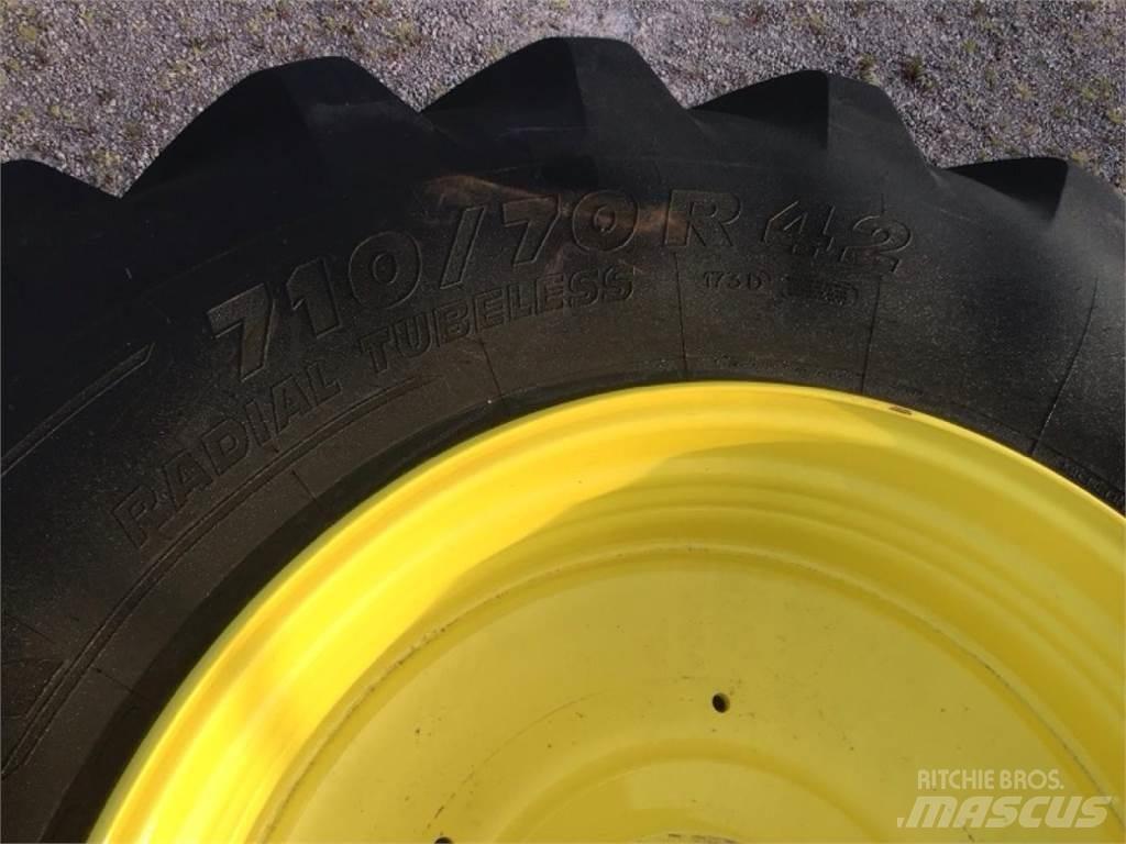 Michelin 710/70R42 Padangos, ratai ir ratlankiai