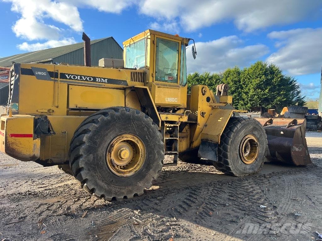 Volvo L180c Naudoti ratiniai krautuvai