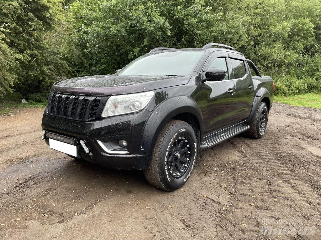 Nissan Navara Pikapai / Bortiniai sunkvežimiai