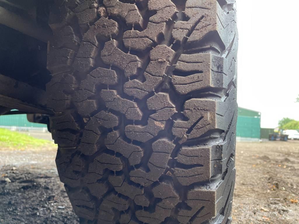 Nissan Navara Pikapai / Bortiniai sunkvežimiai
