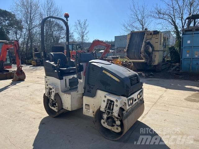 Bomag BW 100 AD-5 Porinių būgnų volai