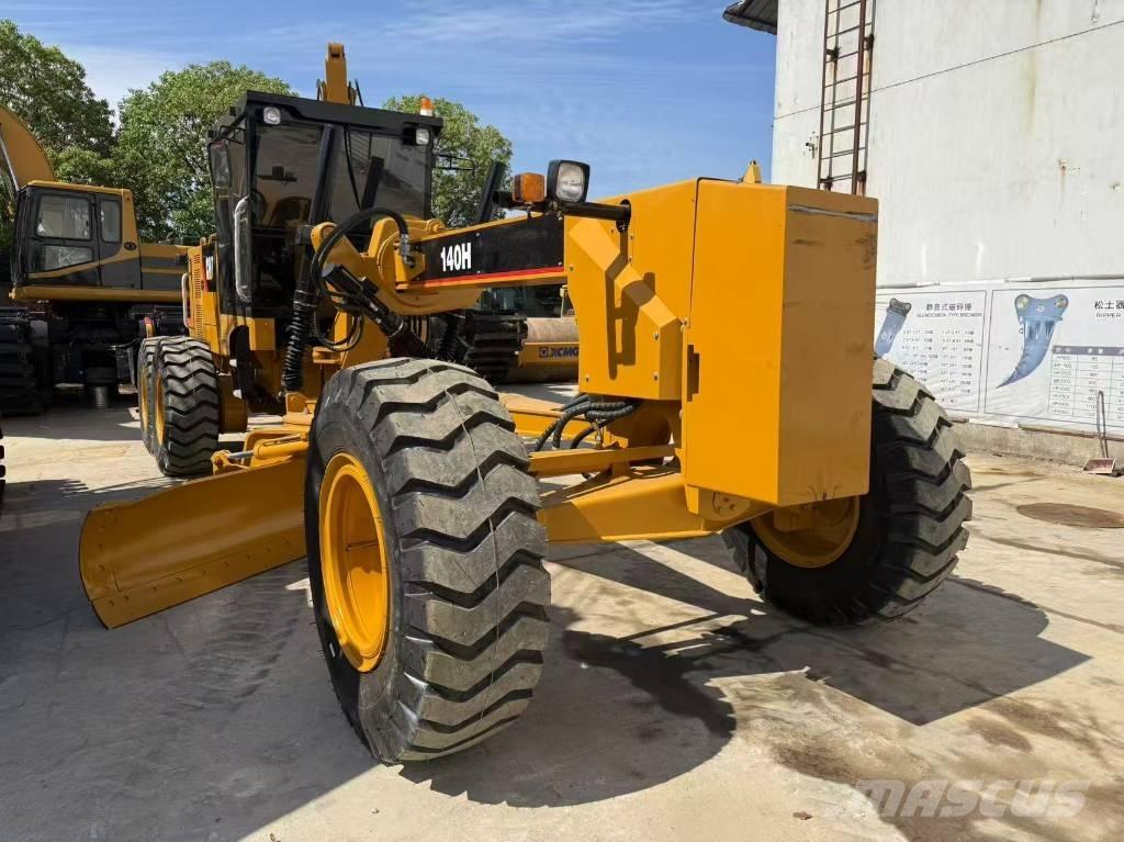 CAT 140 H Greideriai