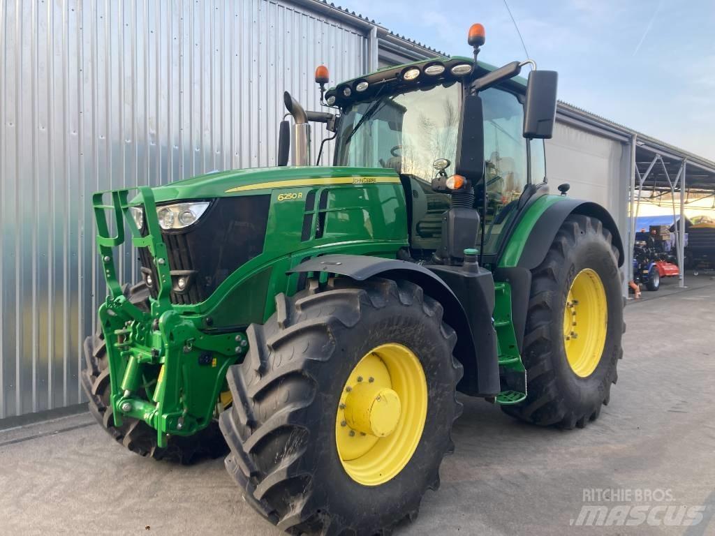 John Deere 6250 R Traktoriai