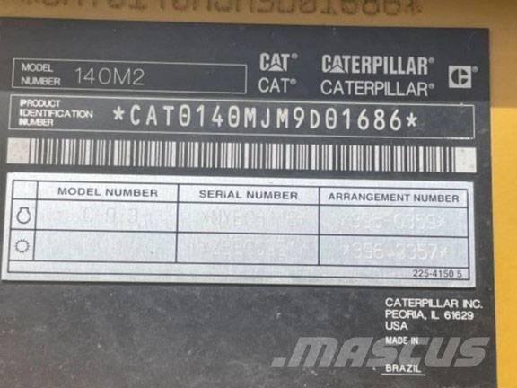 CAT 140 M 2 Greideriai