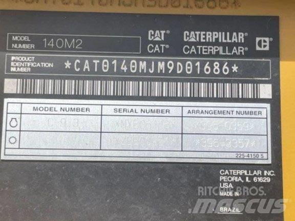 CAT 140 M 2 Greideriai