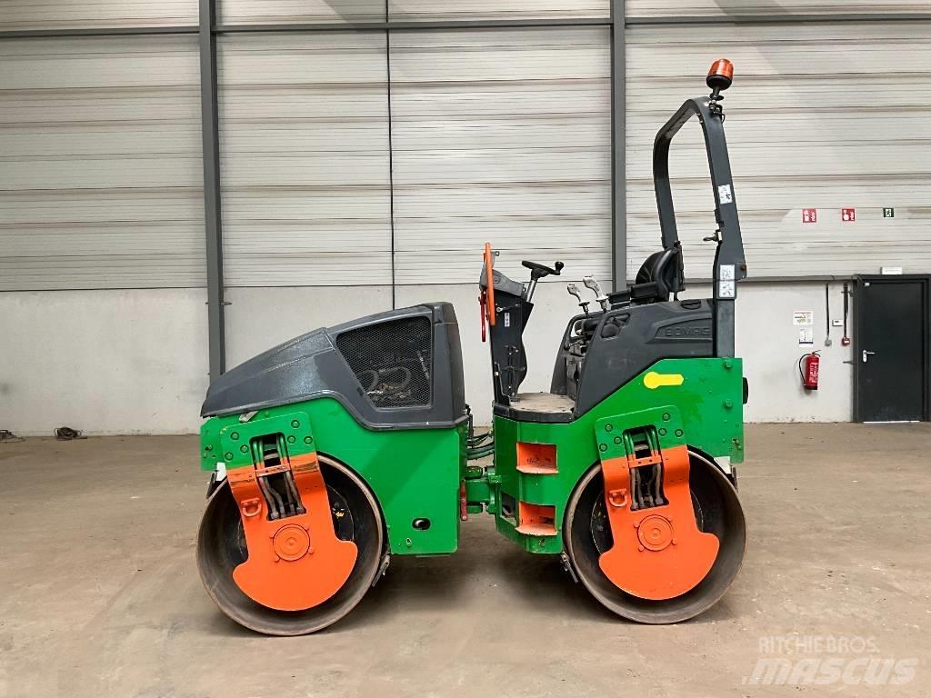 Bomag BW 135 AD-5 Porinių būgnų volai