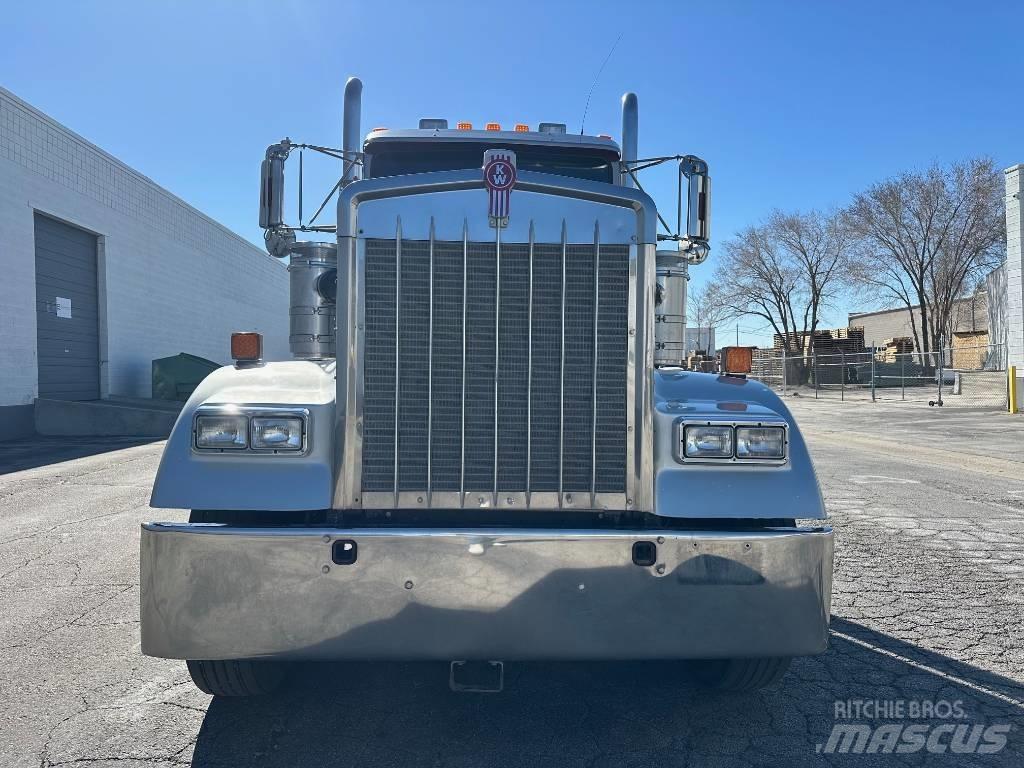 Kenworth W 900 L Naudoti vilkikai