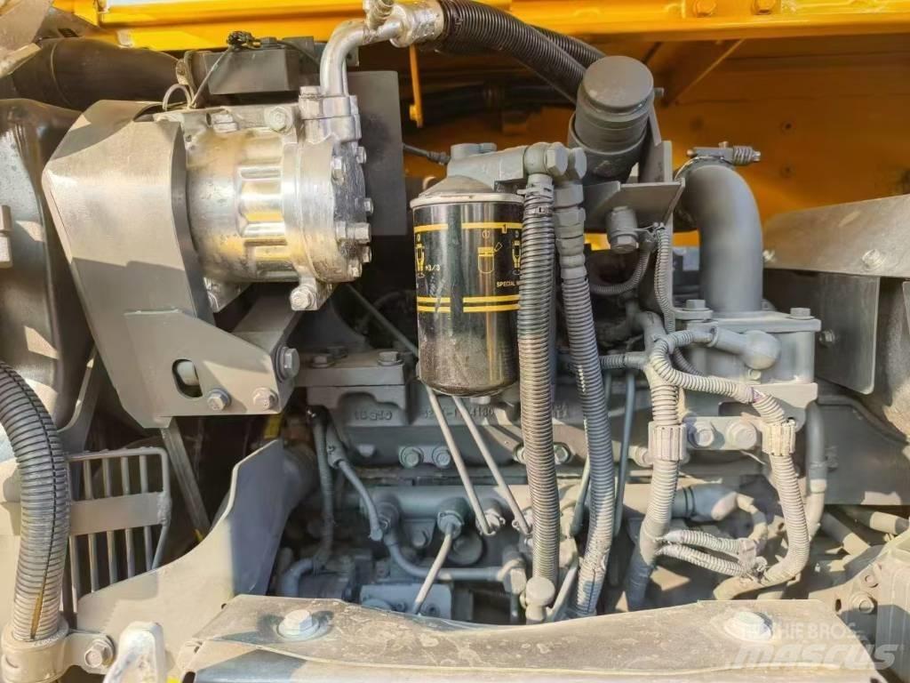 Komatsu 70-8 Vikšriniai ekskavatoriai