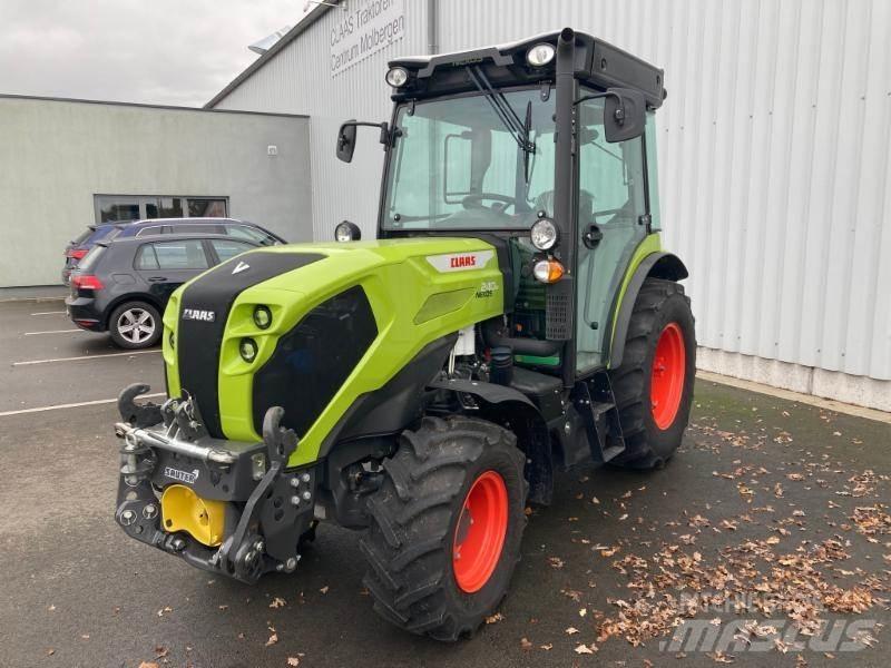 CLAAS NEXOS 240 M Traktoriai