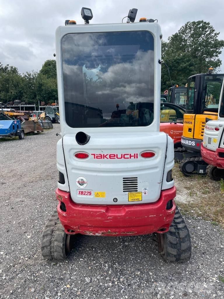 Takeuchi TB 225 Mini ekskavatoriai < 7 t