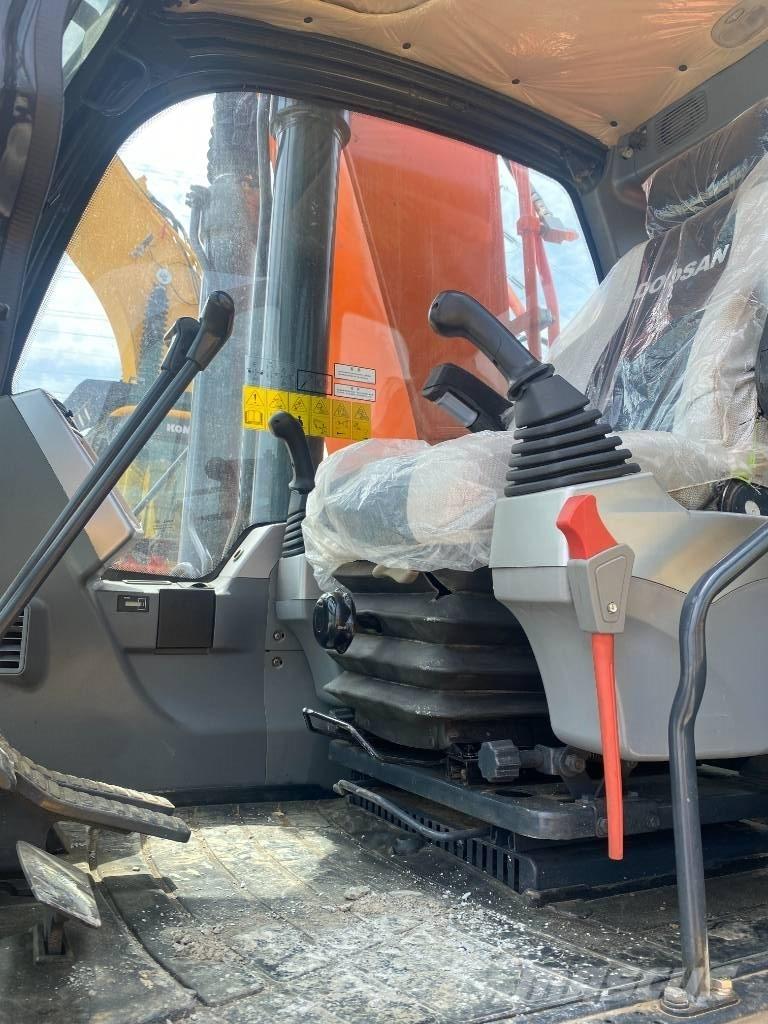 Doosan DX 300 Vikšriniai ekskavatoriai