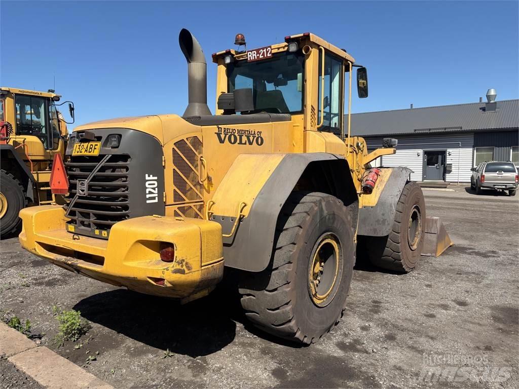 Volvo L120F Naudoti ratiniai krautuvai
