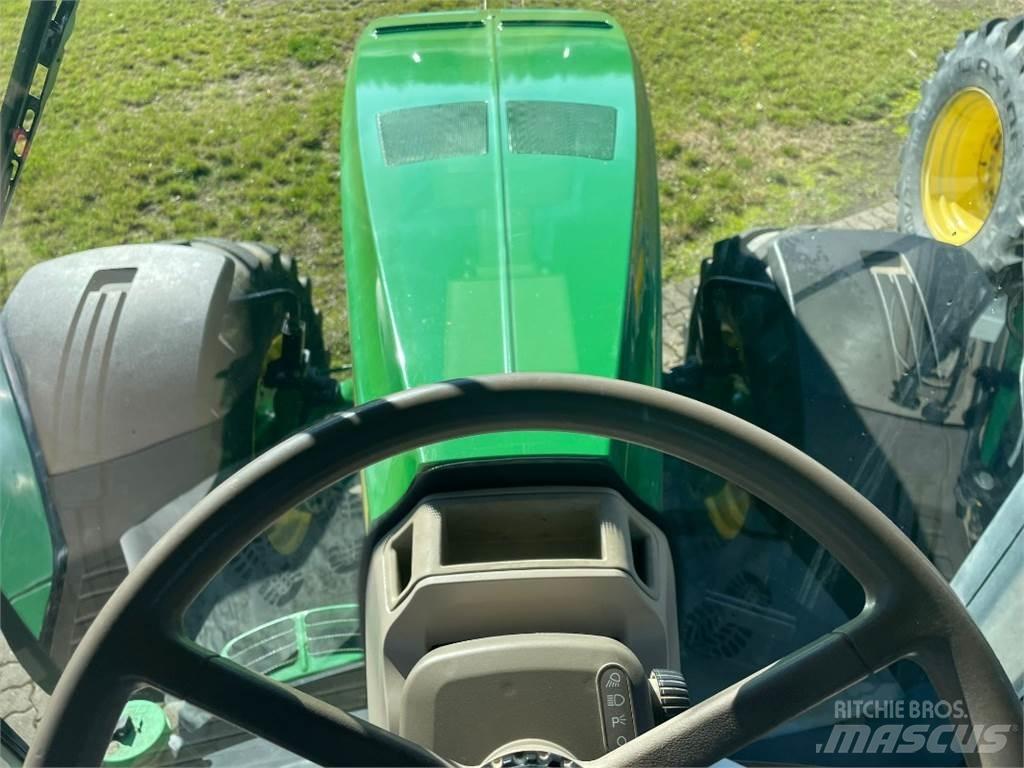 John Deere 8335R Traktoriai