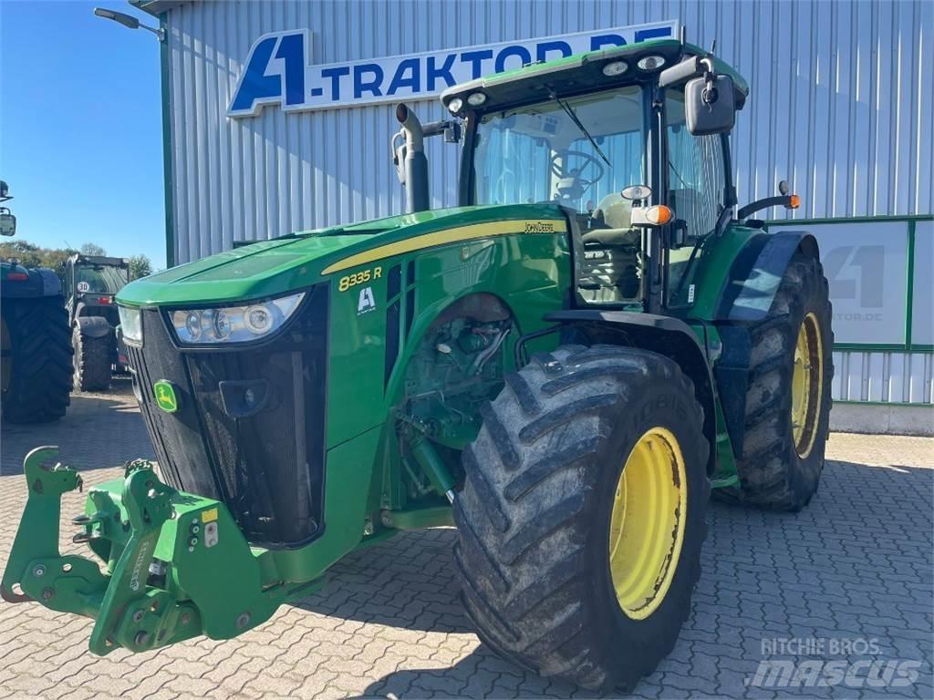 John Deere 8335R Traktoriai
