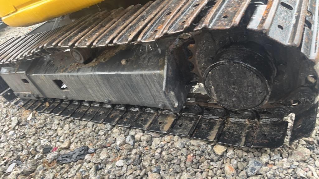 Komatsu PC 30 Vikšriniai ekskavatoriai