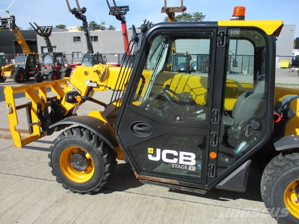 JCB 525-60 T5 (582) Teleskopiniai krautuvai