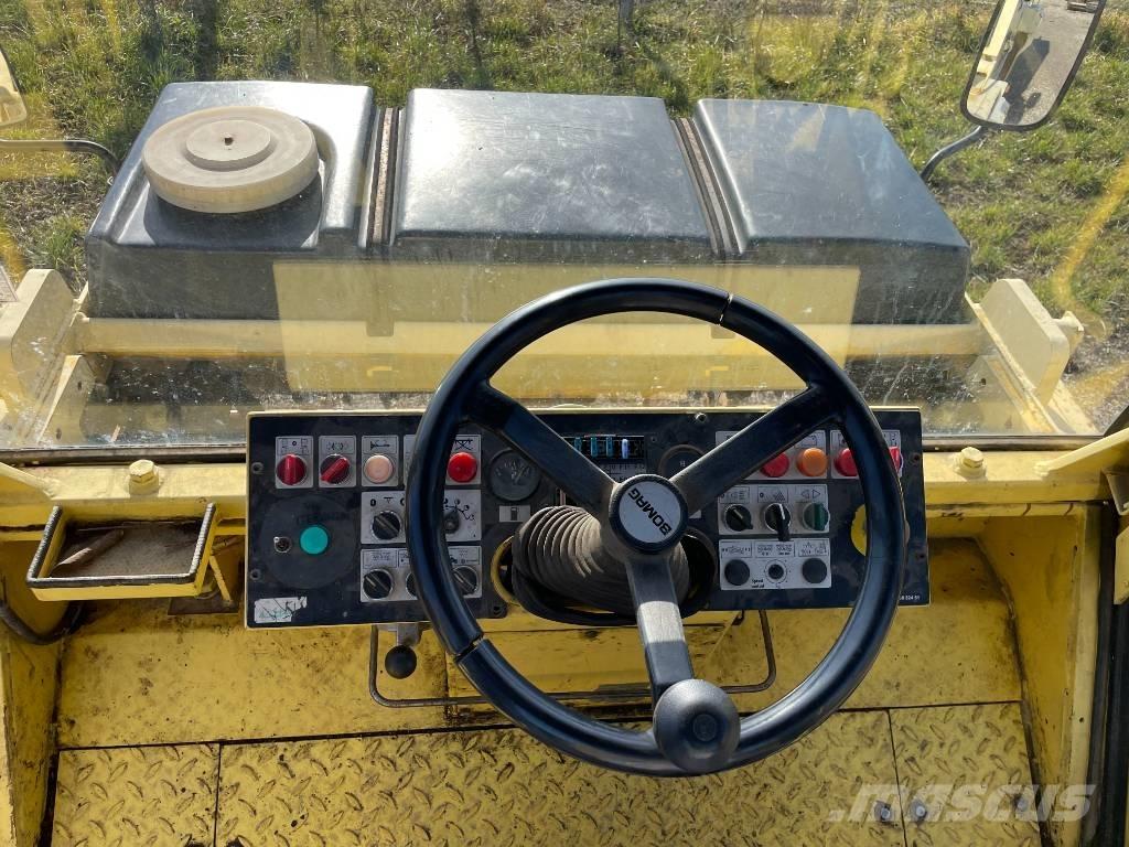 Bomag BW 154 AD-2 Porinių būgnų volai