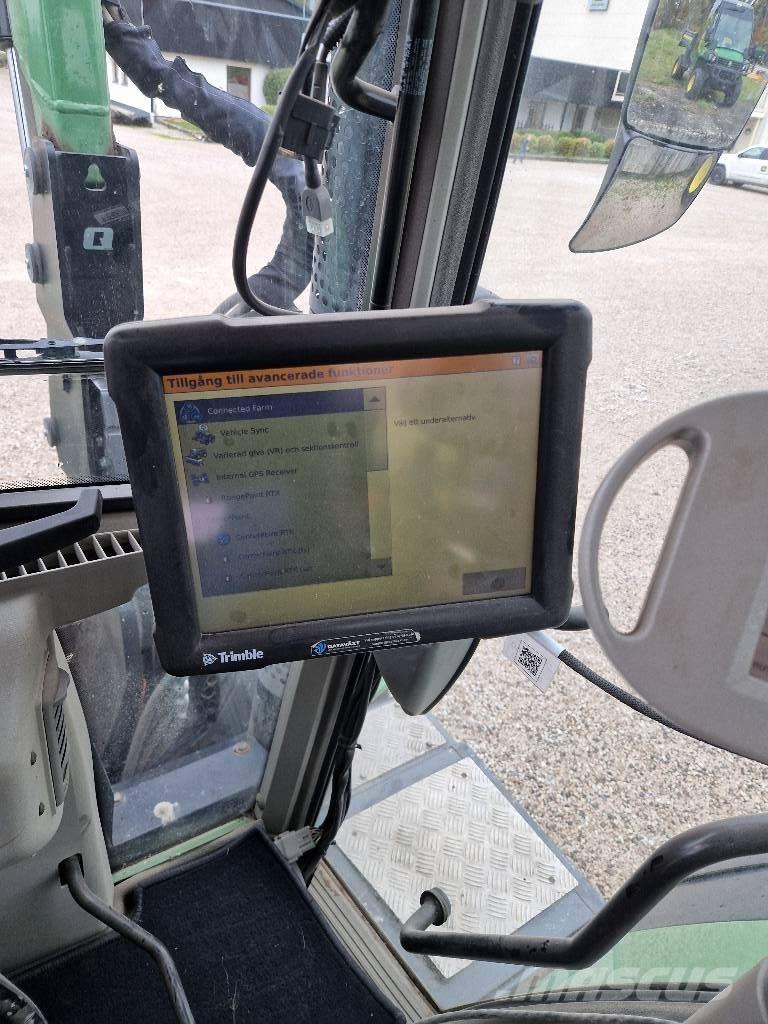 Fendt 820 GPS Traktoriai