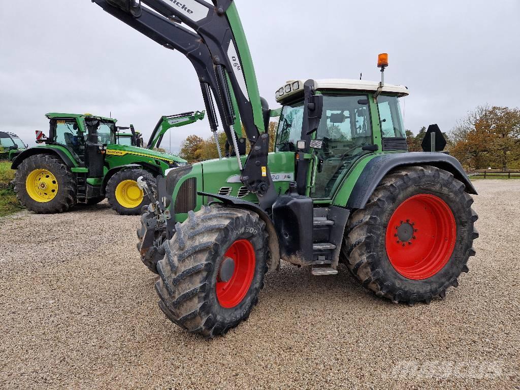 Fendt 820 GPS Traktoriai